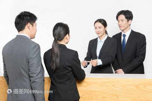 商務(wù)人士前臺(tái)接待