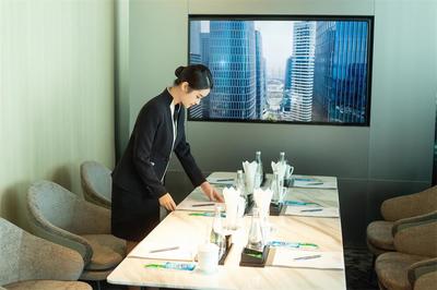 卓越商企服務(wù)斬獲&ldquo;2022藍(lán)籌物業(yè)百強(qiáng)峰會(huì)&rdquo;多項(xiàng)殊榮